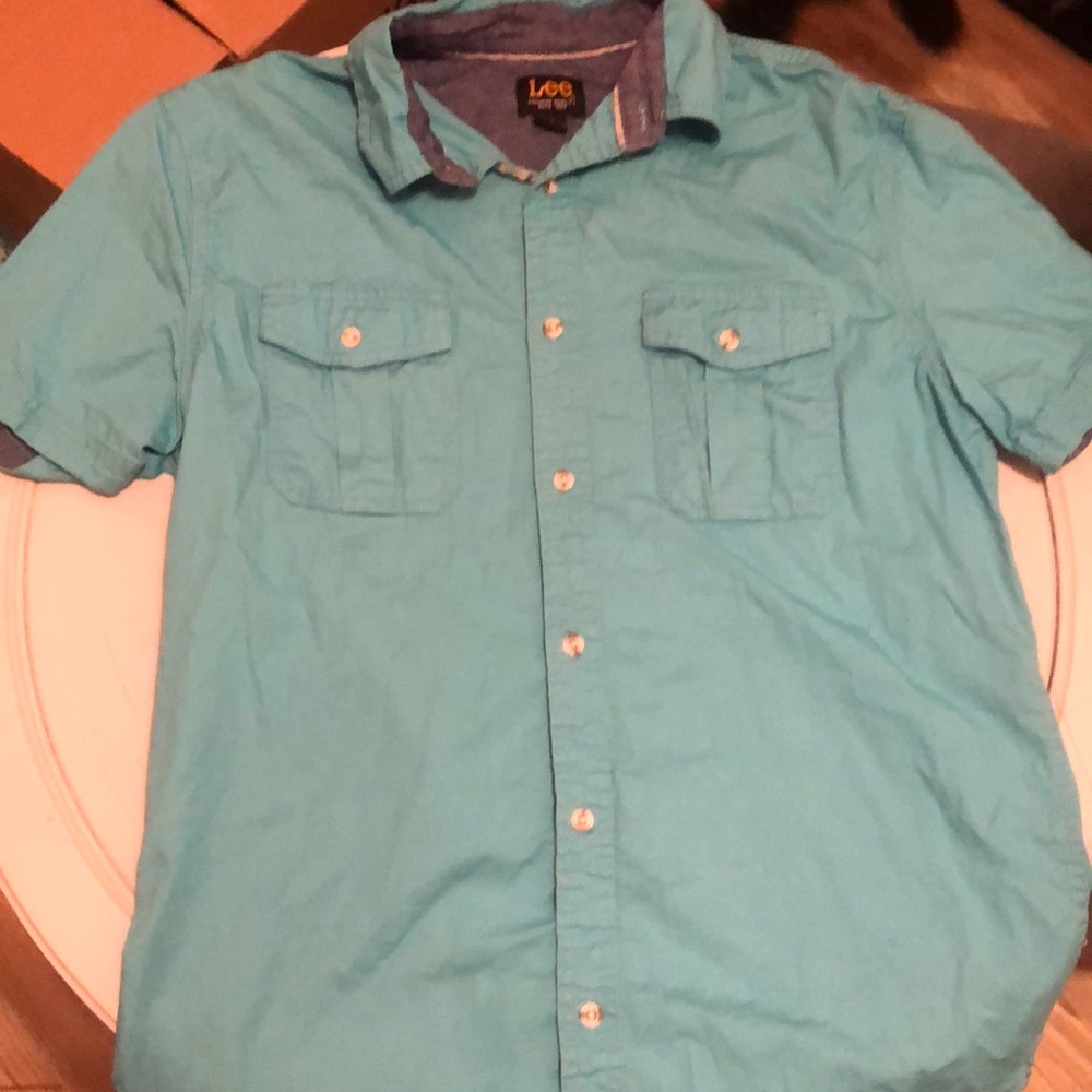 Lee button up tee